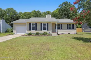 206 Spring Drive, Jacksonville, NC 28540 – photo 2