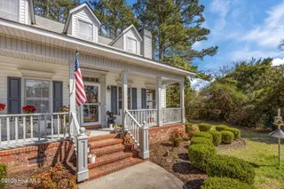 504 Blackledge Circle, Trent Woods, NC 28562 – photo 4: 3-web-or-mls-0C0A5184