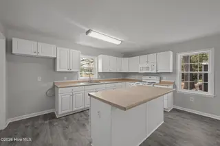 393 Old Vanceboro Road, New Bern, NC 28560 – photo 12: 19-web-or-mls-DSC_7947