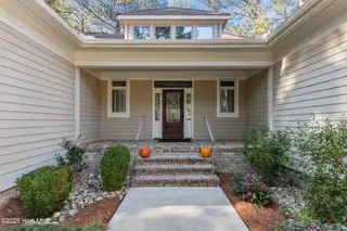 7 Wellington Drive, Pinehurst, NC 28374 – photo 2: Entrance