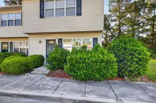 41 Pirates Cove Drive, Swansboro, NC 28584 – photo 2: 41 Pirates- front