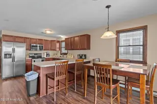 402 Canal Drive, Carolina Beach, NC 28428 – photo 12: 8-web-or-mls-BTS06849