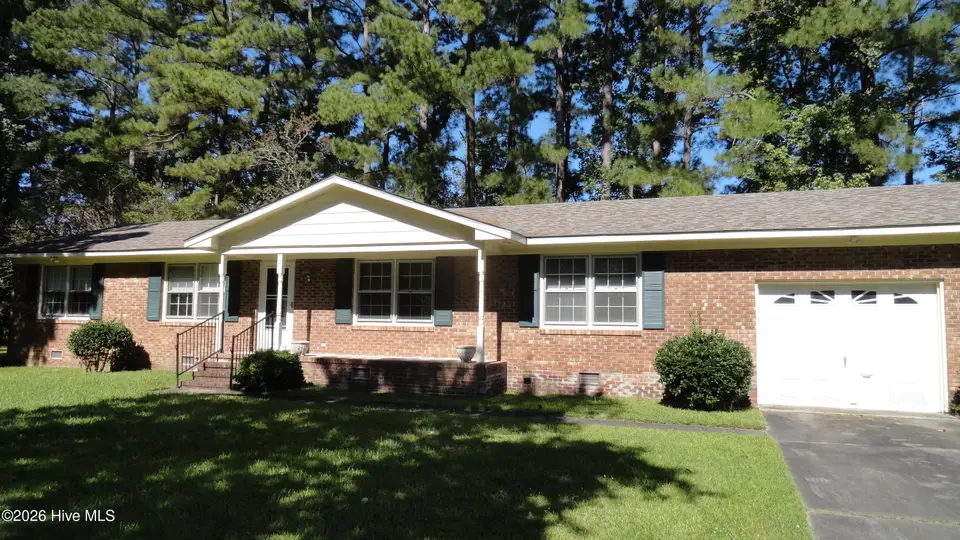 101 Cambridge Court, Havelock, NC 28532 — 3-bedroom home in Westbrooke, Havelock, NC, photo 1 of 13: DSC00106