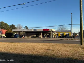 410 S Hughes Boulevard, Elizabeth City, NC 27909 – photo 2: IMG_2046