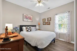 814 SW Mackay Court, Wilmington, NC 28412 — 4-bedroom home in Lords Creek, Wilmington, NC, photo 20 of 34: Image 19