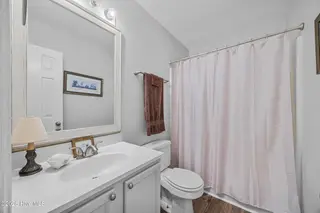 5400 Sun Coast Drive, Wilmington, NC 28411 – photo 10: 10_bathroom