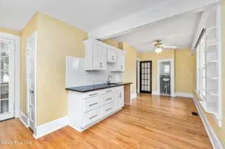 1208 Preyer Avenue, Elizabeth City, NC 27909 — 3-bedroom home in Riverside, Elizabeth City, NC, photo 15 of 76: Bar/Study