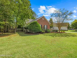 200 Fairmont Lane, Jacksonville, NC 28540 — 3-bedroom home in Williamsburg Plantation, Jacksonville, NC, photo 6 of 64