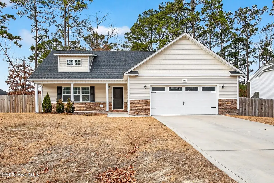 220 Westfield Drive, Richlands, NC 28574 – photo 1 of 39: 01-2
