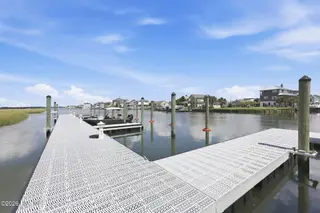 602 W Fort Macon Road 132, Atlantic Beach, NC 28512 – photo 11: 46-web-or-mls-Palm-Suites-132---017_edit