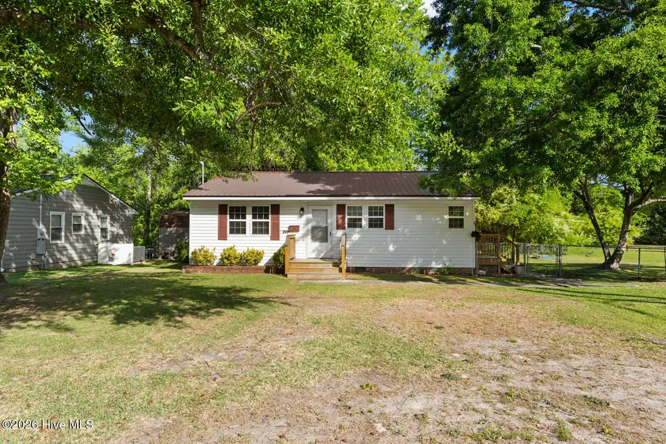 209 Dewitt Street, Jacksonville, NC 28540 — 3-bedroom home in Oak Grove, Jacksonville, NC, photo 1 of 23: dewitt-1