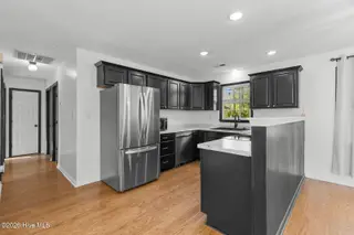 429 Kenwood Drive, Jacksonville, NC 28540 – photo 6: kenwood-6