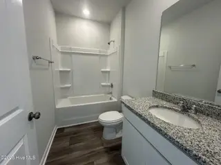 560 Coronado Avenue SE 14, Leland, NC 28451 – photo 16: Guest Bathroom with Bathtub