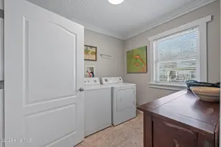 1817 Spencer Avenue, New Bern, NC 28560 – photo 17: laundry room