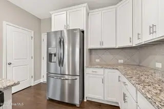 152 E Ravano Drive, Clayton, NC 27527 – photo 9: 17-web-or-mls-DSC08792