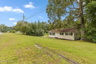 152 Jupiter Trail, Jacksonville, NC 28546 – photo 4: 4-web-or-mls-GI - 152 Jupiter Trail - Li