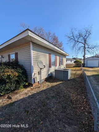 108 S Spence Avenue, Goldsboro, NC 27534 – photo 7: PXL_20251203_160151432