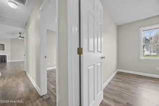 128 Airleigh Place, Richlands, NC 28574 – photo 22: 26_hallway