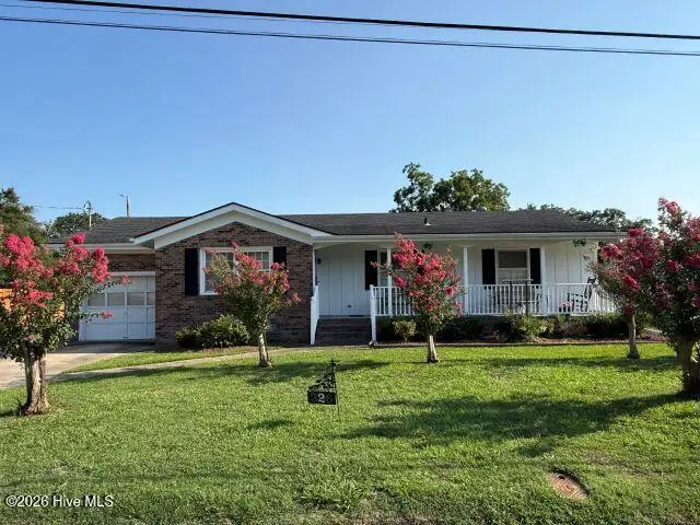 326 Kennedy Street, Winterville, NC 28590 – photo 1 of 21: Front