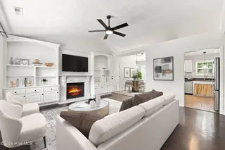 114 Sparta Way, New Bern, NC 28562 – photo 3: Living Room