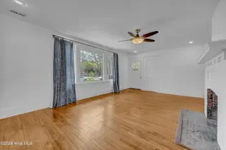 1321 Chestnut Street, Wilmington, NC 28401 – photo 12: 012_img_0898_407