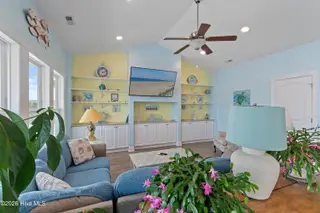 115 Deal Drive, Holden Beach, NC 28462 — 5-bedroom home in Deal, Holden Beach, NC, photo 10 of 70: 115DealDr - 48