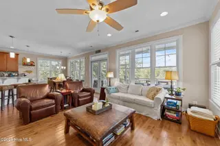 124 W Pelican Drive, Oak Island, NC 28465 – photo 6: 19-web-or-mls-CZ9A9091
