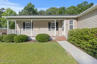 251 S Creek Drive, Jacksonville, NC 28540 – photo 2