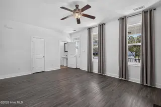 804 Oleander Street, Jacksonville, NC 28540 — 4-bedroom home in Williamsburg Plantation, Jacksonville, NC, photo 9 of 41