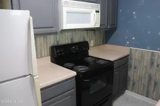 2500 Bluff View Court, Greenville, NC 27834 – photo 6: IMG_1675