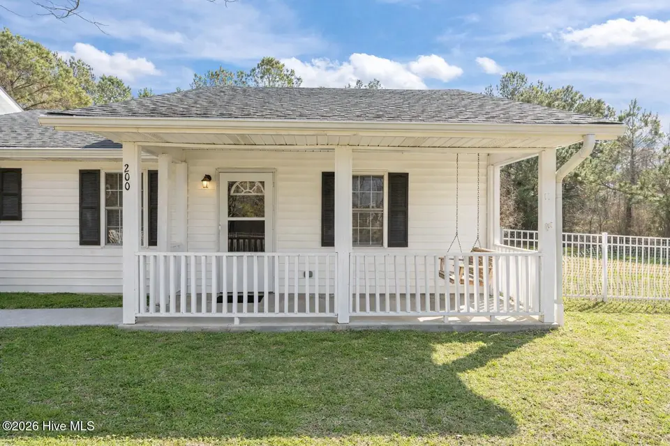 200 Bell Creek Drive, Beaufort, NC 28516 — 2-bedroom home in Bell Creek, Beaufort, NC, photo 1 of 28: 200 Bell Creek Dr
