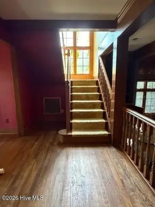 509 Bentmoor Drive, Whiteville, NC 28472 – photo 6: Ent for stairs