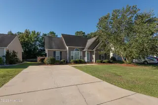 1200 Penncross Drive, Greenville, NC 27834 – photo 4: 1200_Penncross-7