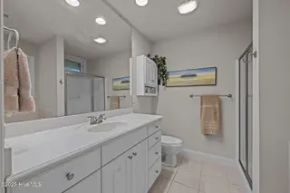 815 Pelican Drive, New Bern, NC 28560 – photo 17: Primary Bath vanity