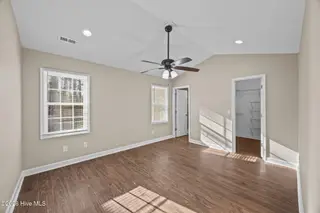 136 Leonard Drive, New Bern, NC 28560 – photo 21: 21-web-or-mls-0C0A1288