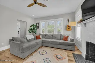 307 S 17th Street, Wilmington, NC 28401 – photo 7: Living Room