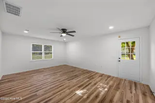 1101 Hunting Ridge Road, Wilmington, NC 28412 — 4-bedroom home in Echo East, Wilmington, NC, photo 12 of 41: Living Room (79)