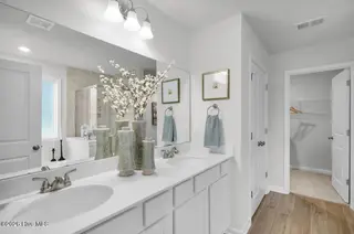 304 Majestic Mare Lane SE, Bolivia, NC 28422 – photo 6: Primary Bathroom
