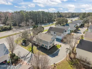 7301 Cassimir Place, Wilmington, NC 28412 – photo 7: 7-web-or-mls-DJI_20260306104606_0024_D