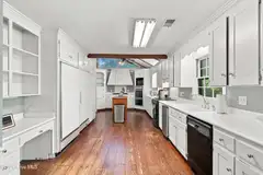 2209 Waverly Drive, Wilmington, NC 28403 — 4-bedroom home in Glen Meade, Wilmington, NC, photo 10 of 55: kitchen