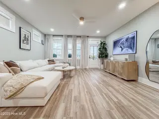 504 Ocean Boulevard Unit B, Carolina Beach, NC 28428 – photo 24: IMG_8096