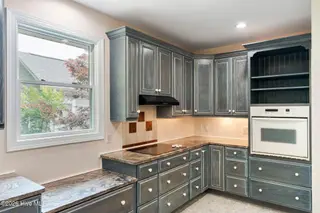 86 Plantation Passage Drive SE, Bolivia, NC 28422 — 4-bedroom home in Winding River Plantation, Bolivia, NC, photo 15 of 77: Kitchen