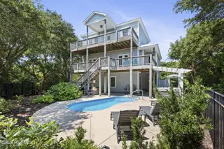 104 Wiley Court, Emerald Isle, NC 28594 – photo 2: Exterior