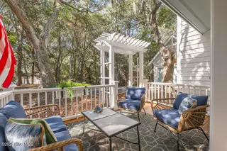 17 Sabal Palm Trail, Bald Head Island, NC 28461 — 5-bedroom home in BHI (Bald Head Island), Bald Head Island, NC, photo 4 of 42: images-52