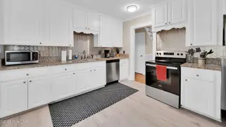 1902 Sherwood Drive, Greenville, NC 27858 – photo 17: 26-web-or-mls-1902 Sherwood Drive-27