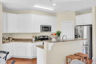 4157 Cambridge Cove Circle SE Unit 3, Southport, NC 28461 – photo 11: 4157cambridgecoverd3_00009