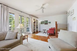 744 E Front Street, New Bern, NC 28560 – photo 10: 27-web-or-mls-0C0A4057
