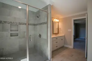 519 N Sycamore Street, Aberdeen, NC 28315 – photo 18: primary bath3