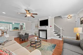 1620 Brook Hollow Drive A, Greenville, NC 27834 – photo 10: 16-web-or-mls-LHV_8301