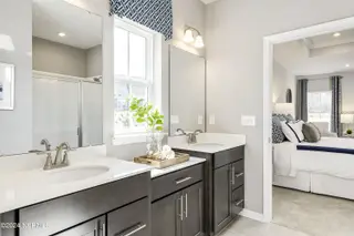 1250 Middle Crest Drive NE, Bolivia, NC 28422 – photo 4: O Bathroom 1